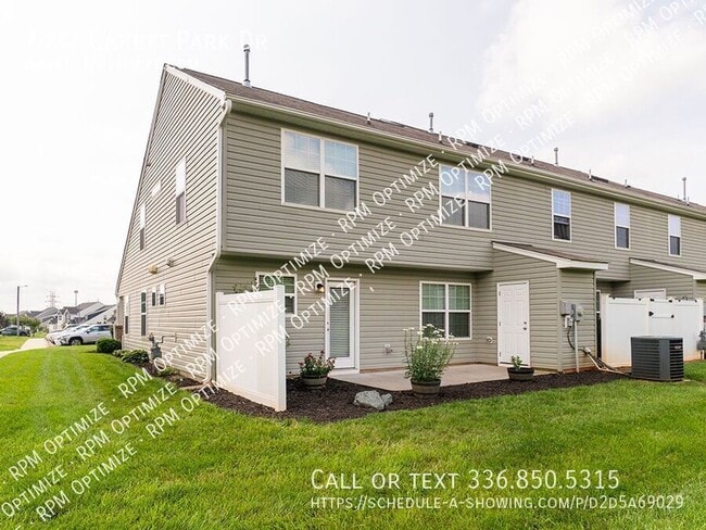 Building Photo - 7432 Garett Park Dr