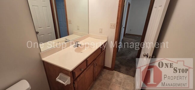 Building Photo - Beautiful 4 Bedroom 2 Bathroom in Grain Valley!