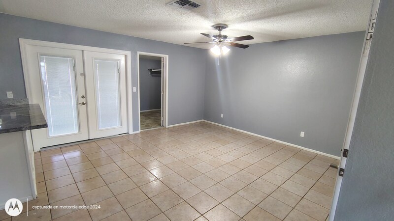 Building Photo - 7038 W Fillmore St