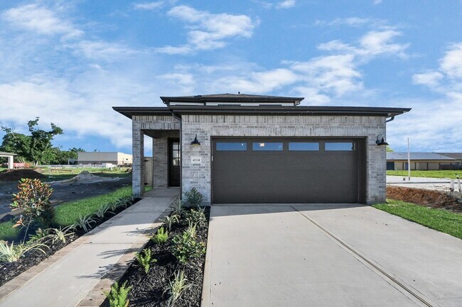 Building Photo - 4324 Avron Dr