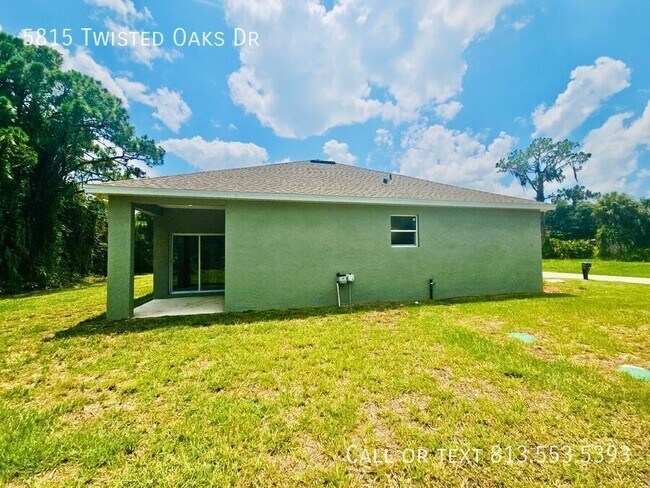Building Photo - 5815 Twisted Oaks Dr