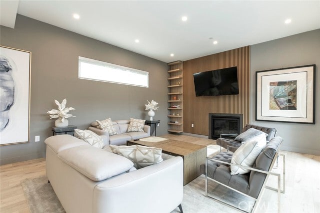 Building Photo - 617 Hazel St