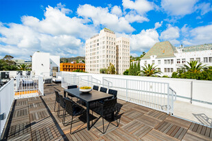 Building Photo - The Hollywood Manor