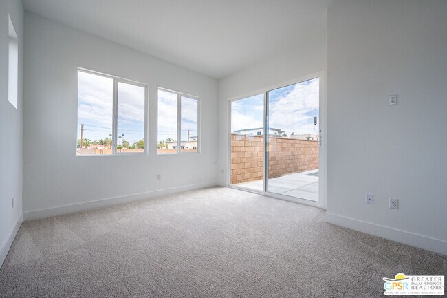 Building Photo - 2651 Lavender Ln