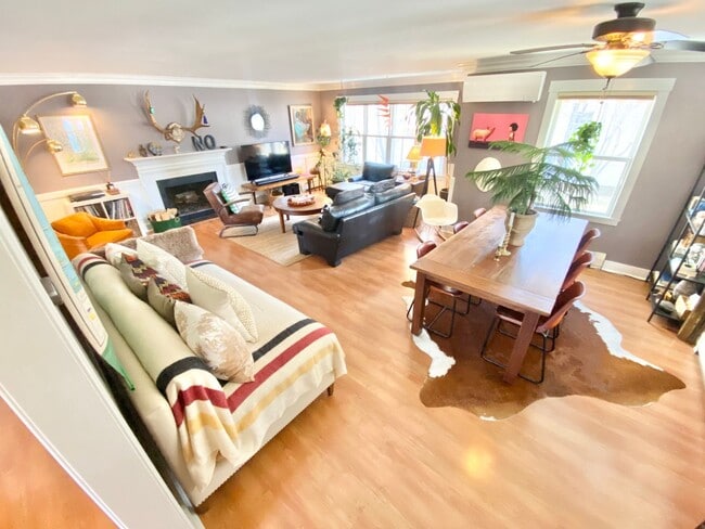 Building Photo - Charming 3-Bedroom 2-Bathroom Ranch in Laurel Hill Available 6/1