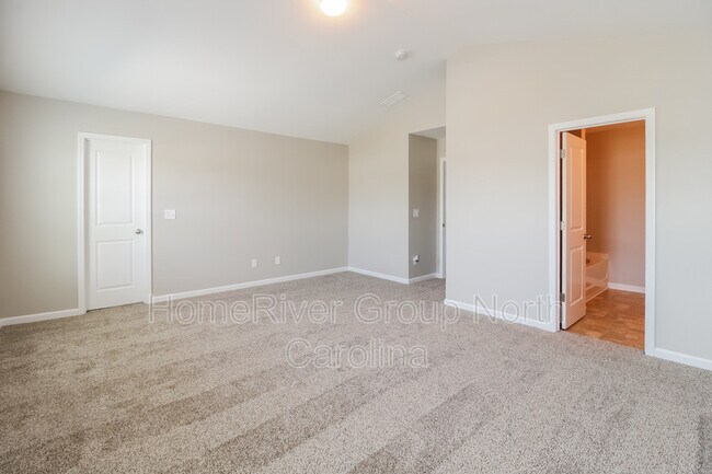 Building Photo - 1922 Northrop Dr