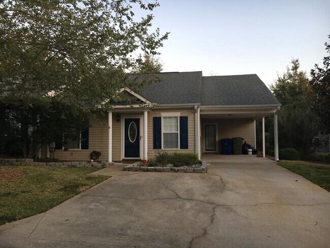 Primary Photo - 116 W Middlebury Ln SW