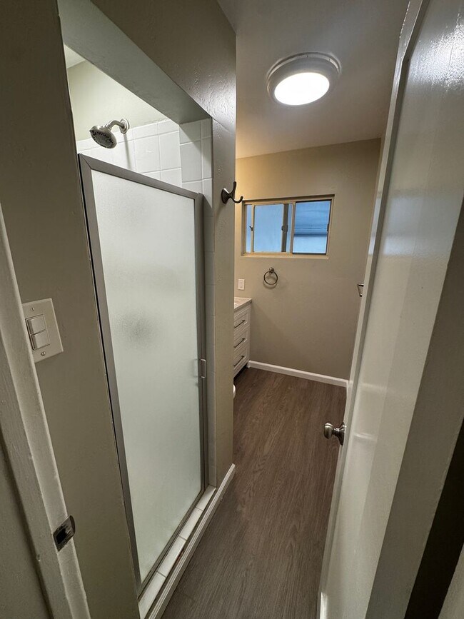 Building Photo - Guy &amp; Crowell