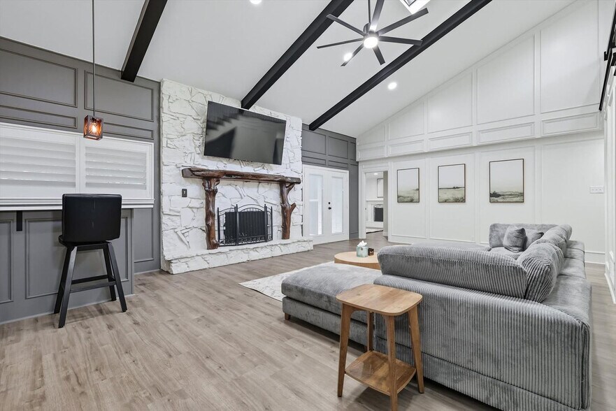 Building Photo - 3667 High Rd