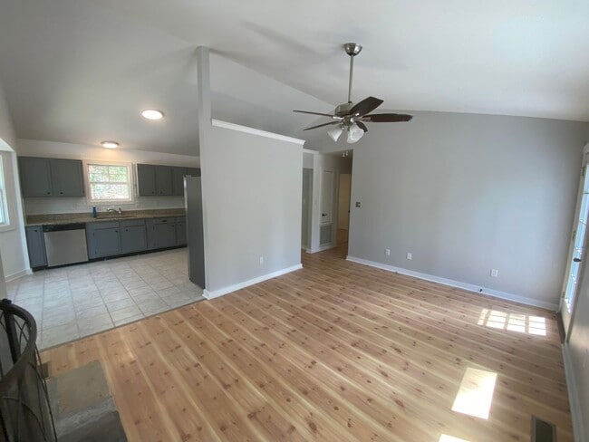 Building Photo - Charming Bungalow in Youngsville