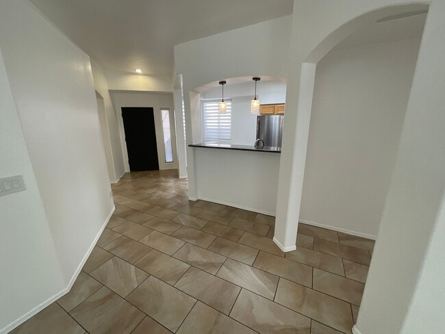 Building Photo - 7360 E Cll Hospedero