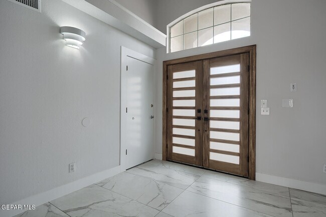 Building Photo - 7413 Le Conte Dr