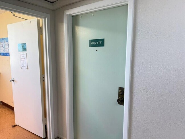 Building Photo - 255 Dolphin Point