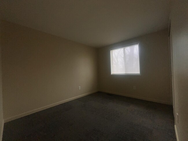 Building Photo - 12039 Rockland St