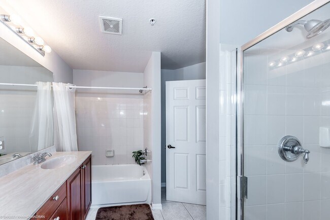 Building Photo - FURNISHED WATERFRONT CONDO IN PUNTA GORDA ISLES