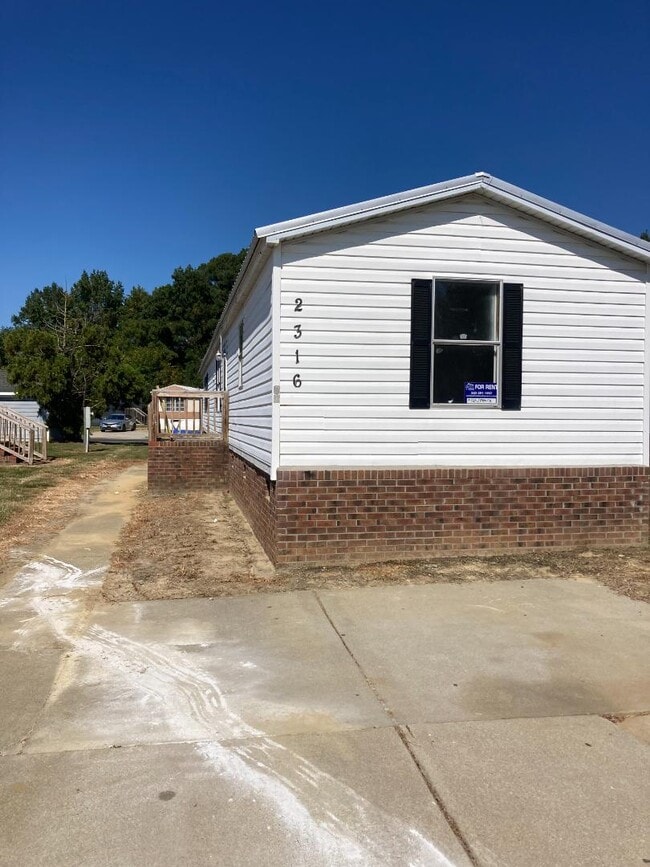 Primary Photo - 2316 Wysteria Ln