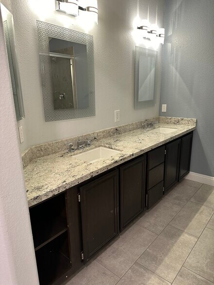 Building Photo - 3552 Kahala Bay Ln