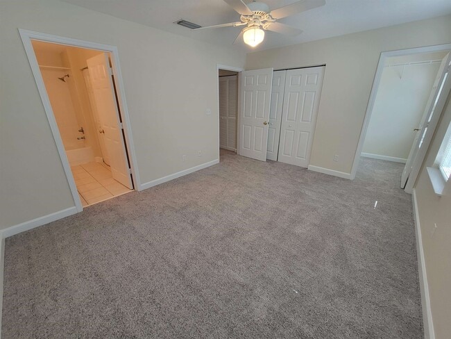 Building Photo - 3974 Grove Park Dr