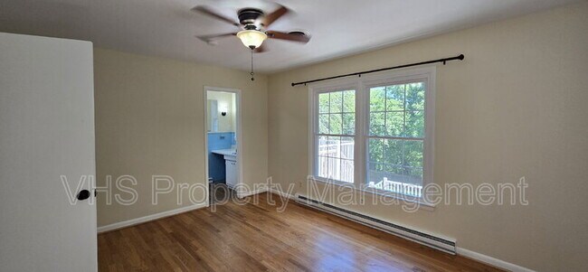 Building Photo - 7297 Moss Ln