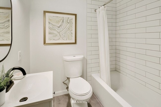 Building Photo - Charming 4BR 2BA Craftsman in Laurelhurst ...