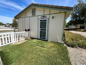 Building Photo - ADU