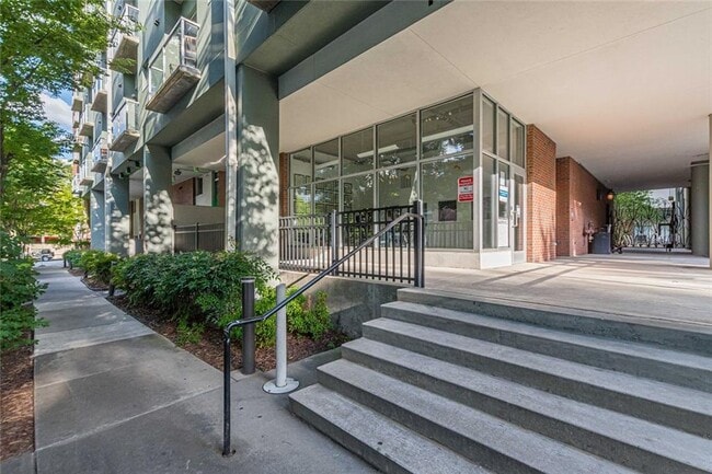 Building Photo - 620 Glen Iris Dr NE