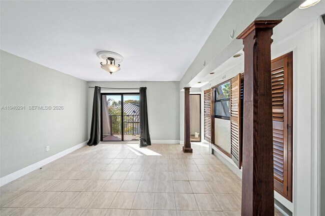 Building Photo - 230 Sunrise Dr