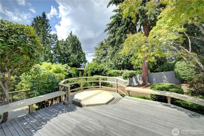 Building Photo - RARE Find House for Rent in Yarrow Point!