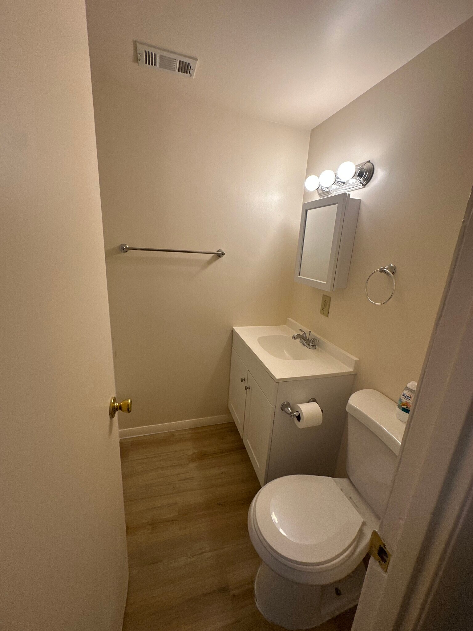 Building Photo - 7208 Donnell Pl