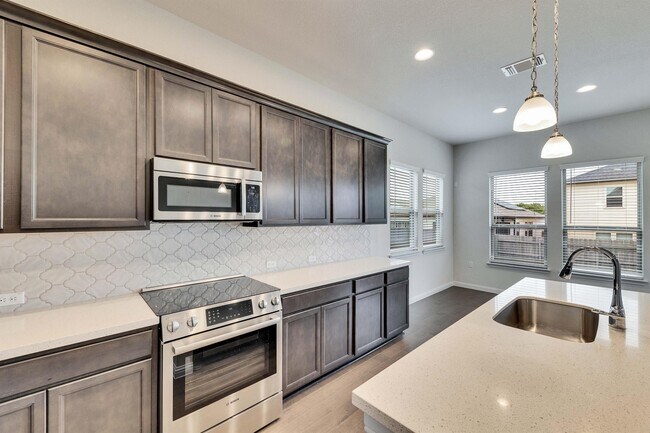 Building Photo - 9937 Comely Bnd