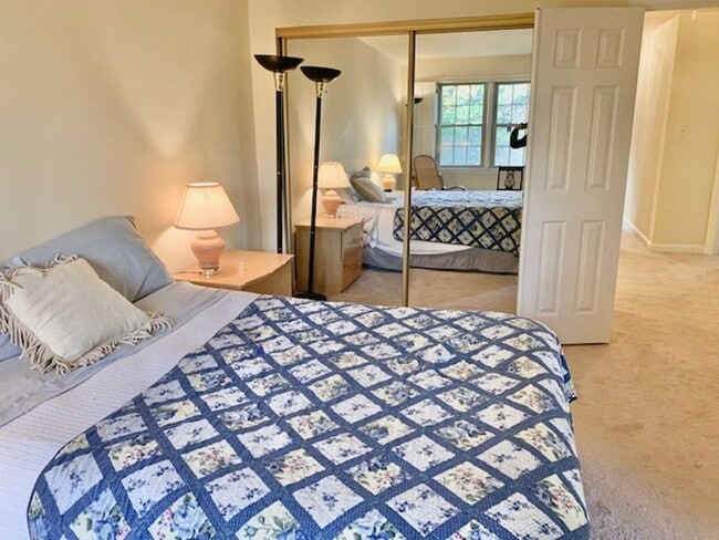 Building Photo - Beautiful home in North Bethesda with atta...