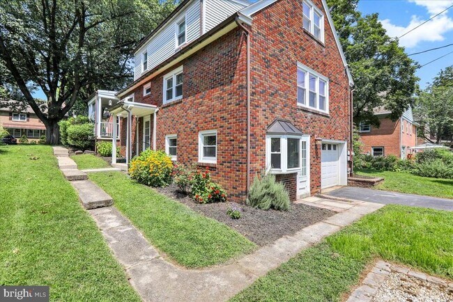 Building Photo - 1130 Albright Ave