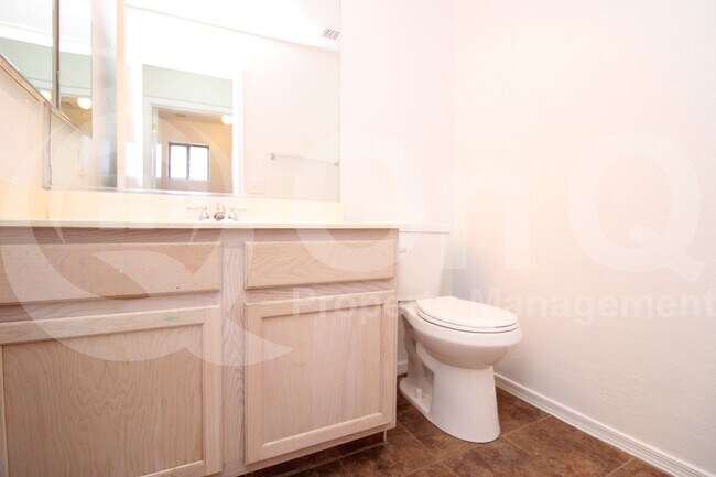 Building Photo - 13349 W Desert Rock Dr