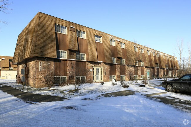 Building Photo - The Willows