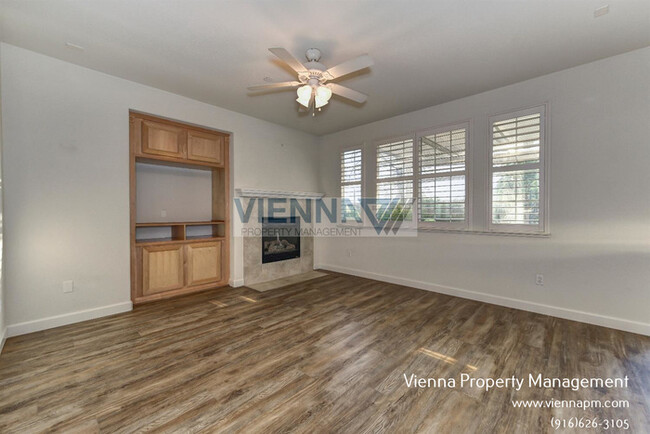 Building Photo - 1003 Ferry Cir