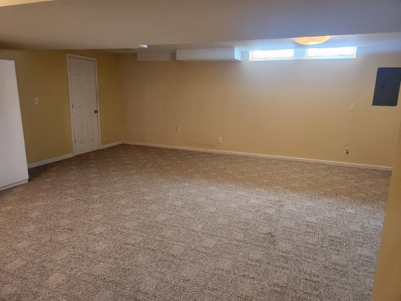 Building Photo - 2090 Preserve Cir W