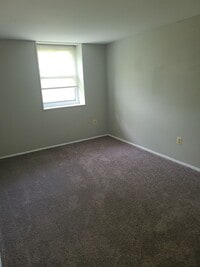 Building Photo - 303 Wisewell Ct
