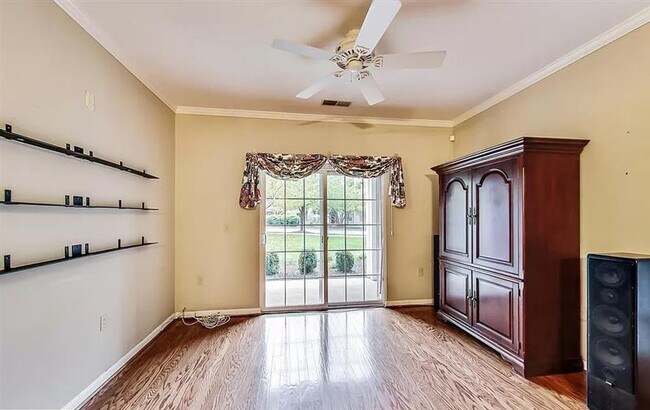 Building Photo - Stunning very spacious 2bedroom lovely Condo