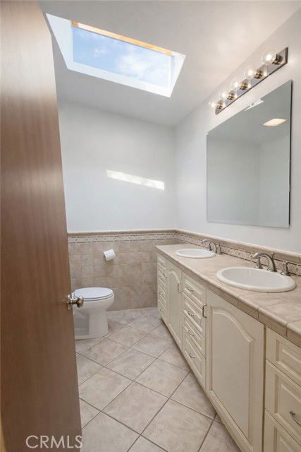 Building Photo - 16439 Kingsbury St