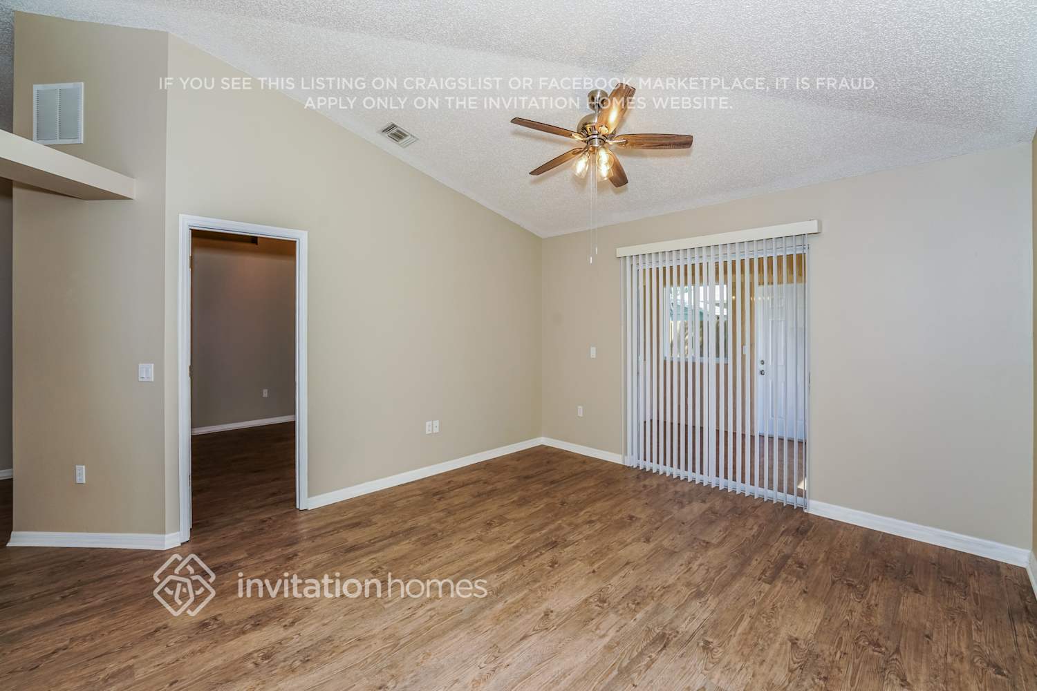 Building Photo - 229 2 Oaks Dr