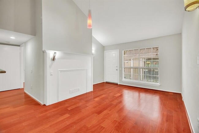 Building Photo - 1880 White Oak Dr
