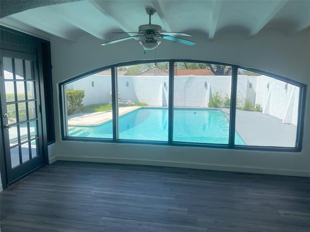 Building Photo - 821 Arrowhead Dr