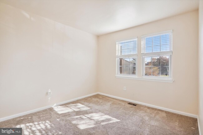 Building Photo - 13164 Musicmaster Dr