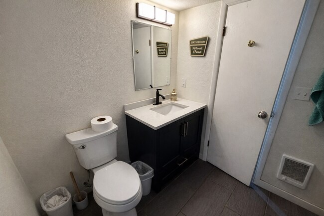 Building Photo - 505 W C St