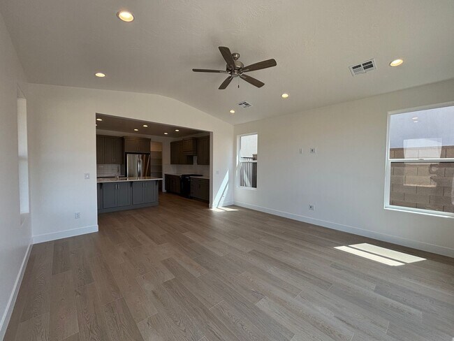 Building Photo - BRAND NEW 4 BEDROOM HOME OR RENT!