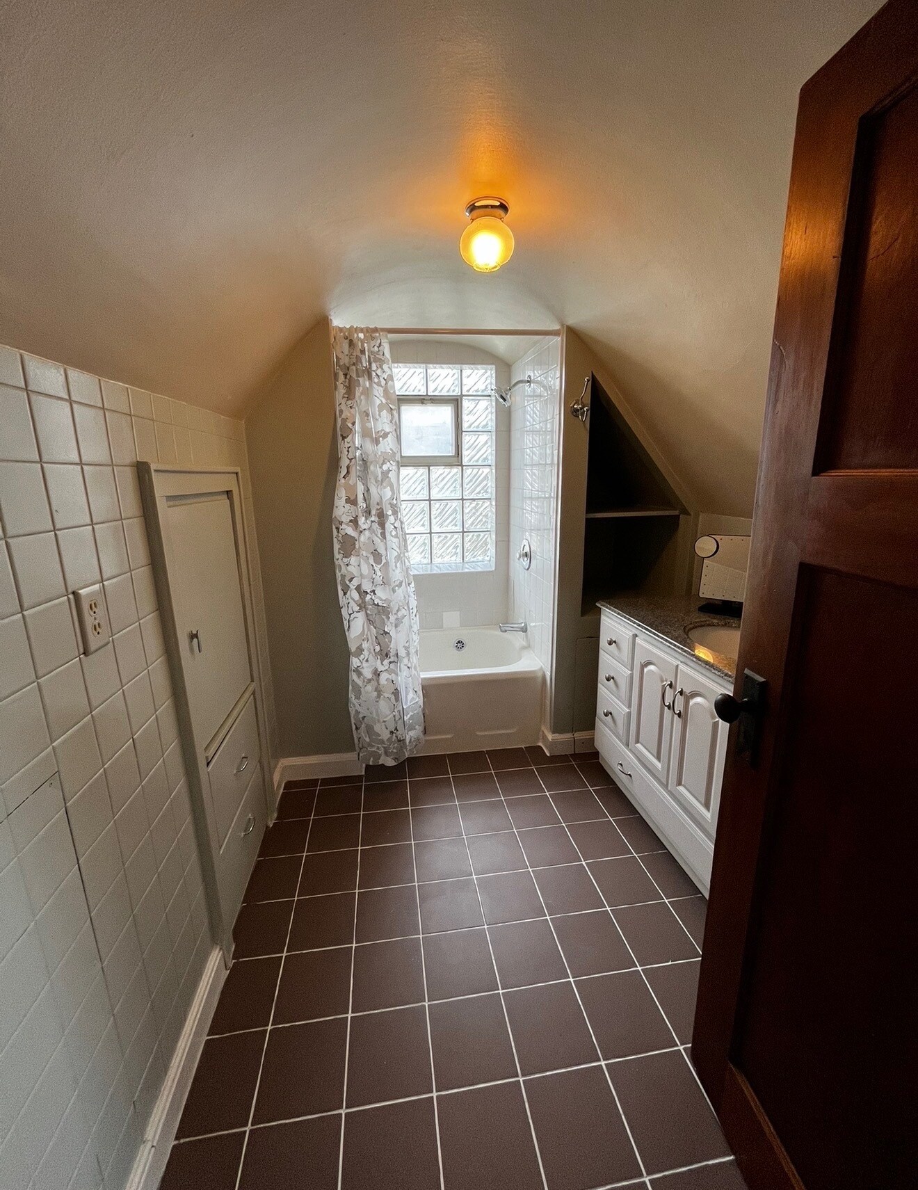 Building Photo - 257 Ledgeview Ave