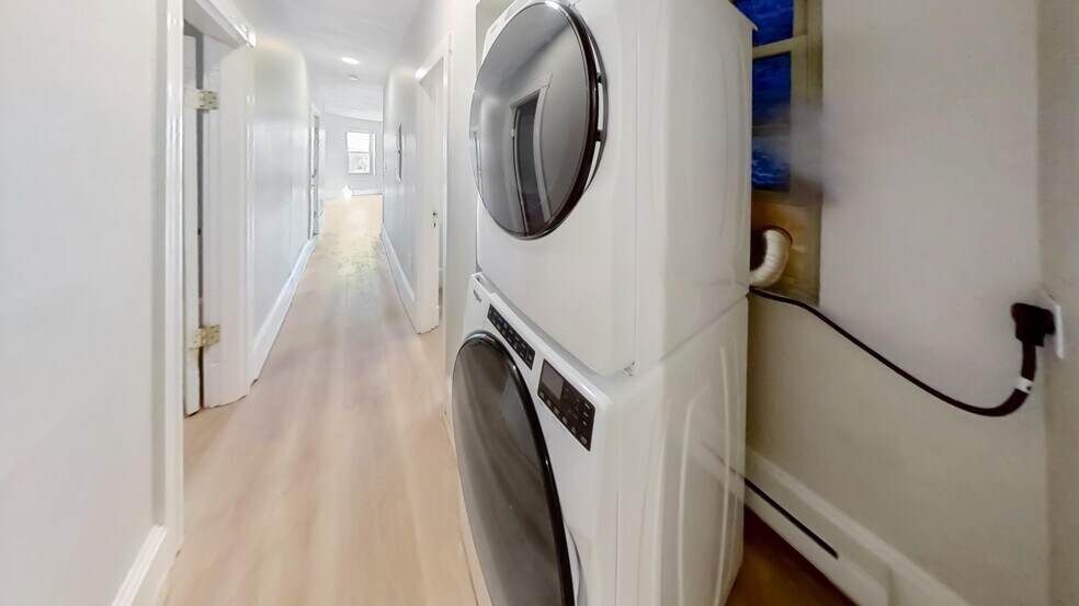 Building Photo - 44 Guild St