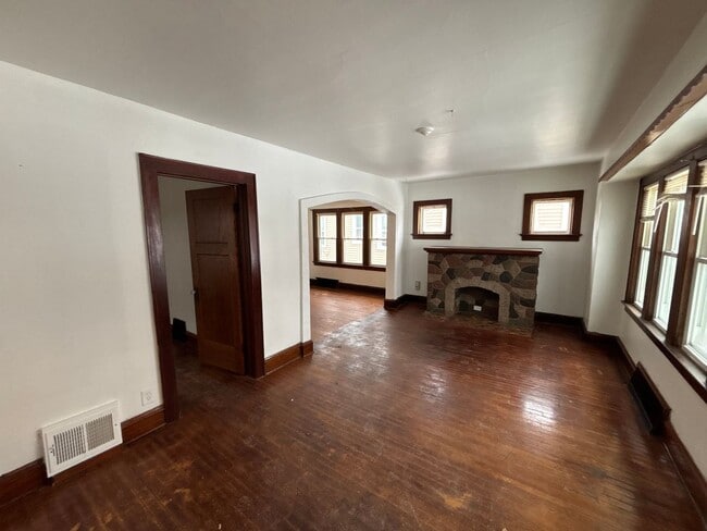 Building Photo - 4568 N 38th St