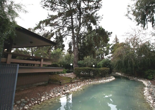 Building Photo - Cozy Condo in the Heart of Santa Clara.