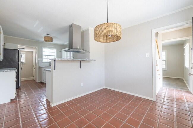 Building Photo - Charming 2-Story Home in Tech Terrace!